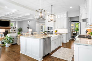 13-Kitchen 