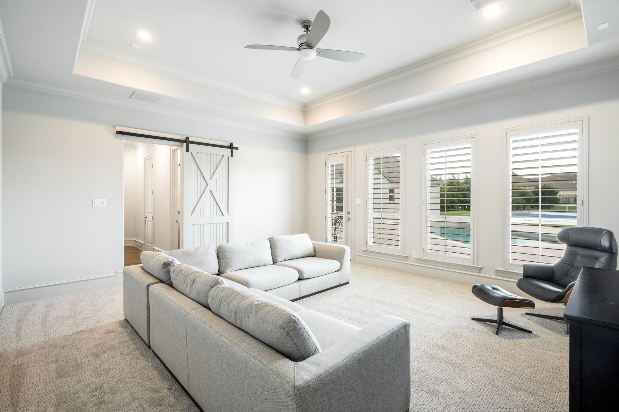  Photo 47