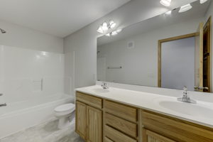 25 Bathroom