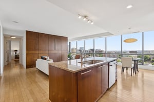 2001 15th St N 1005-7.jpg