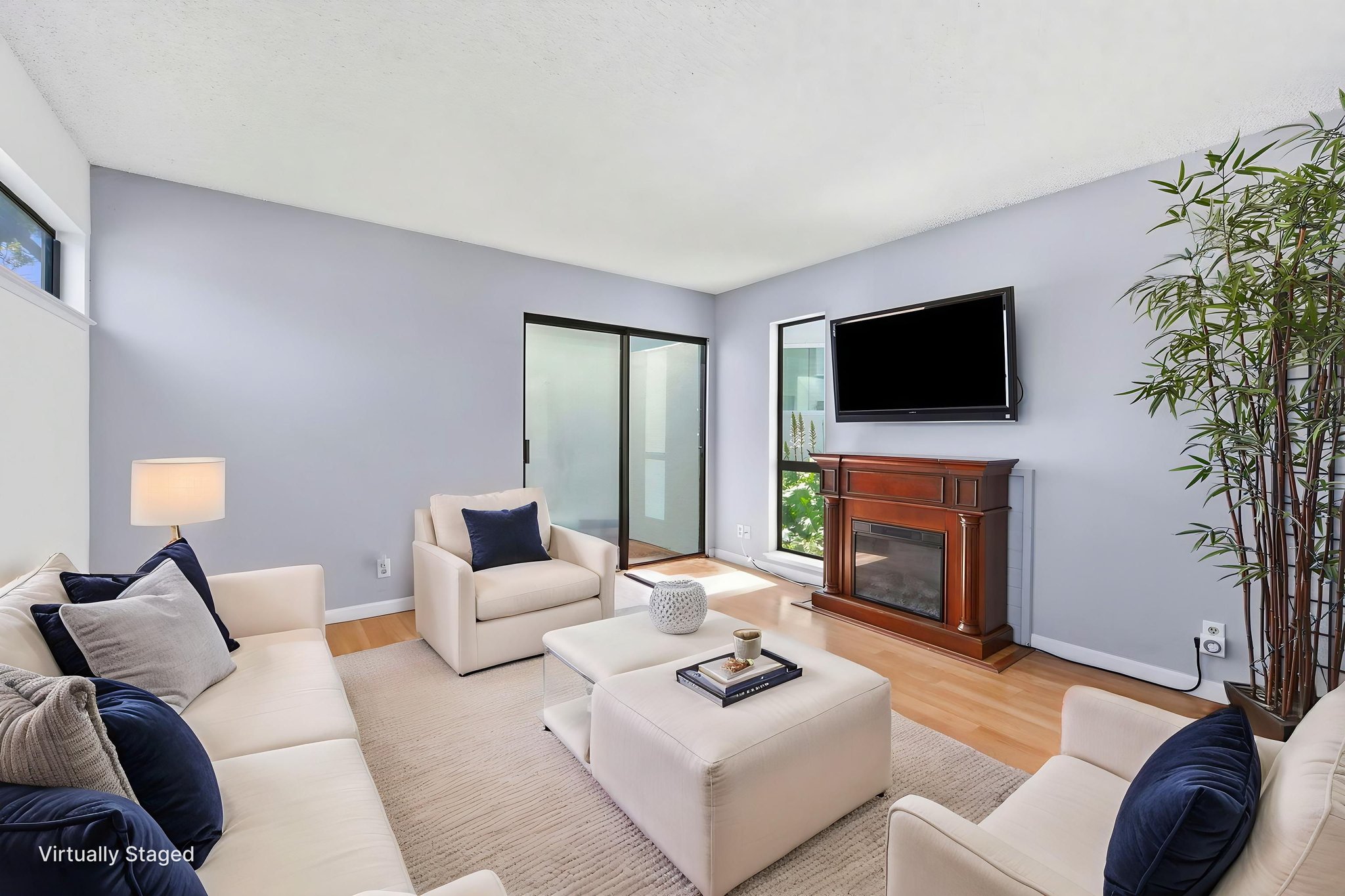 006_F8_2001 Alameda de virtually staged.jpeg