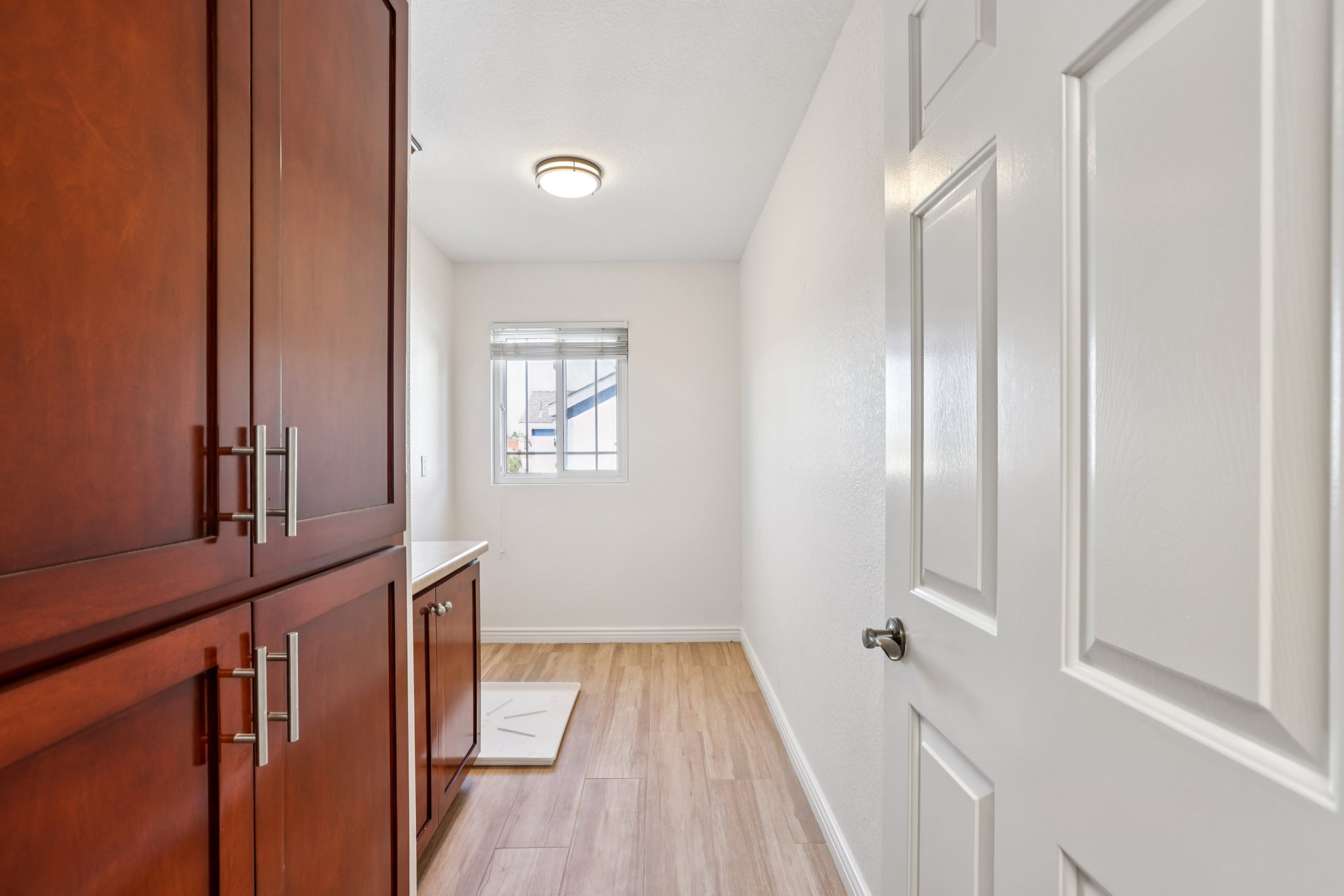 Bataan Rd-S1001-036.jpg