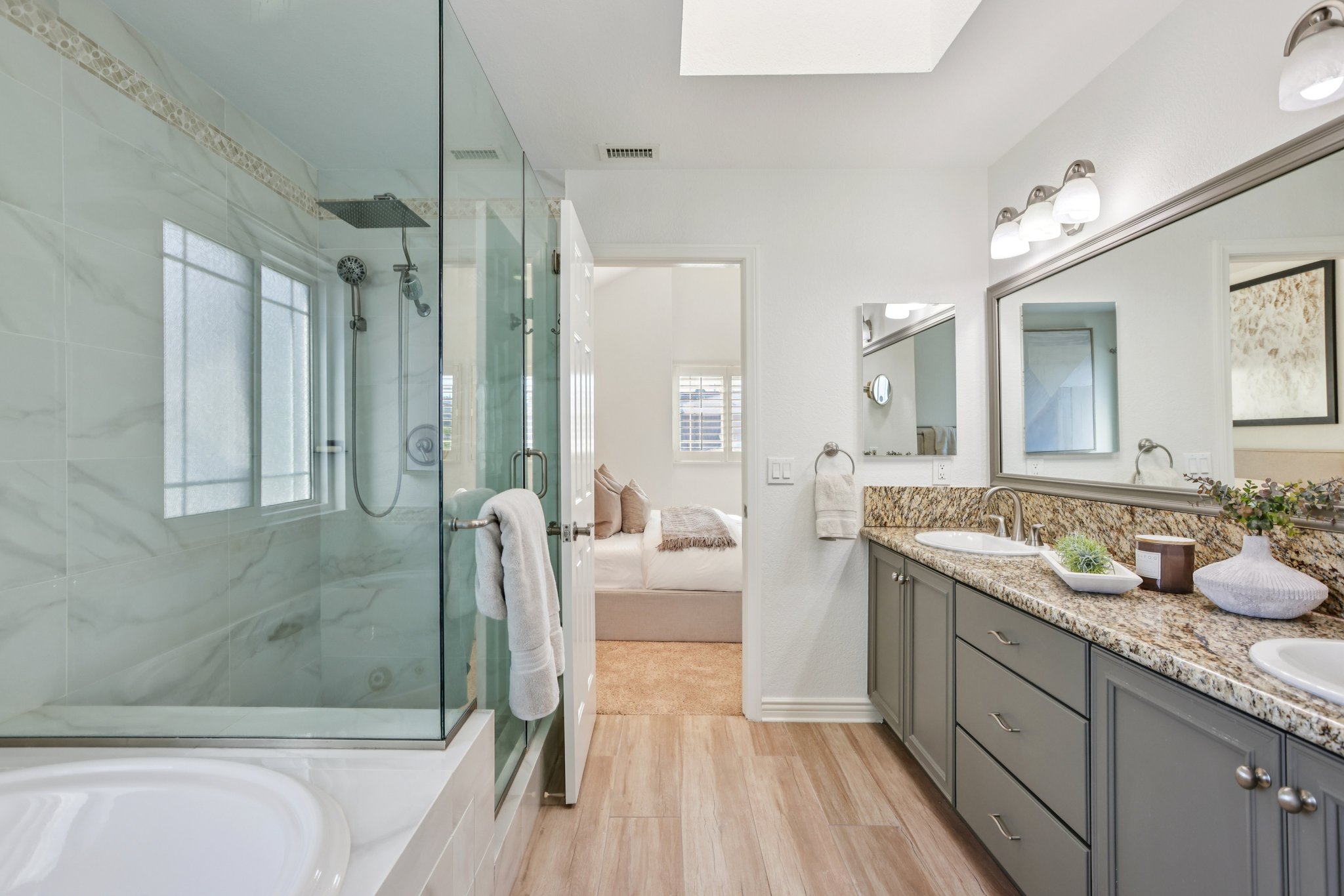 Bataan Rd-S1001-043.jpg