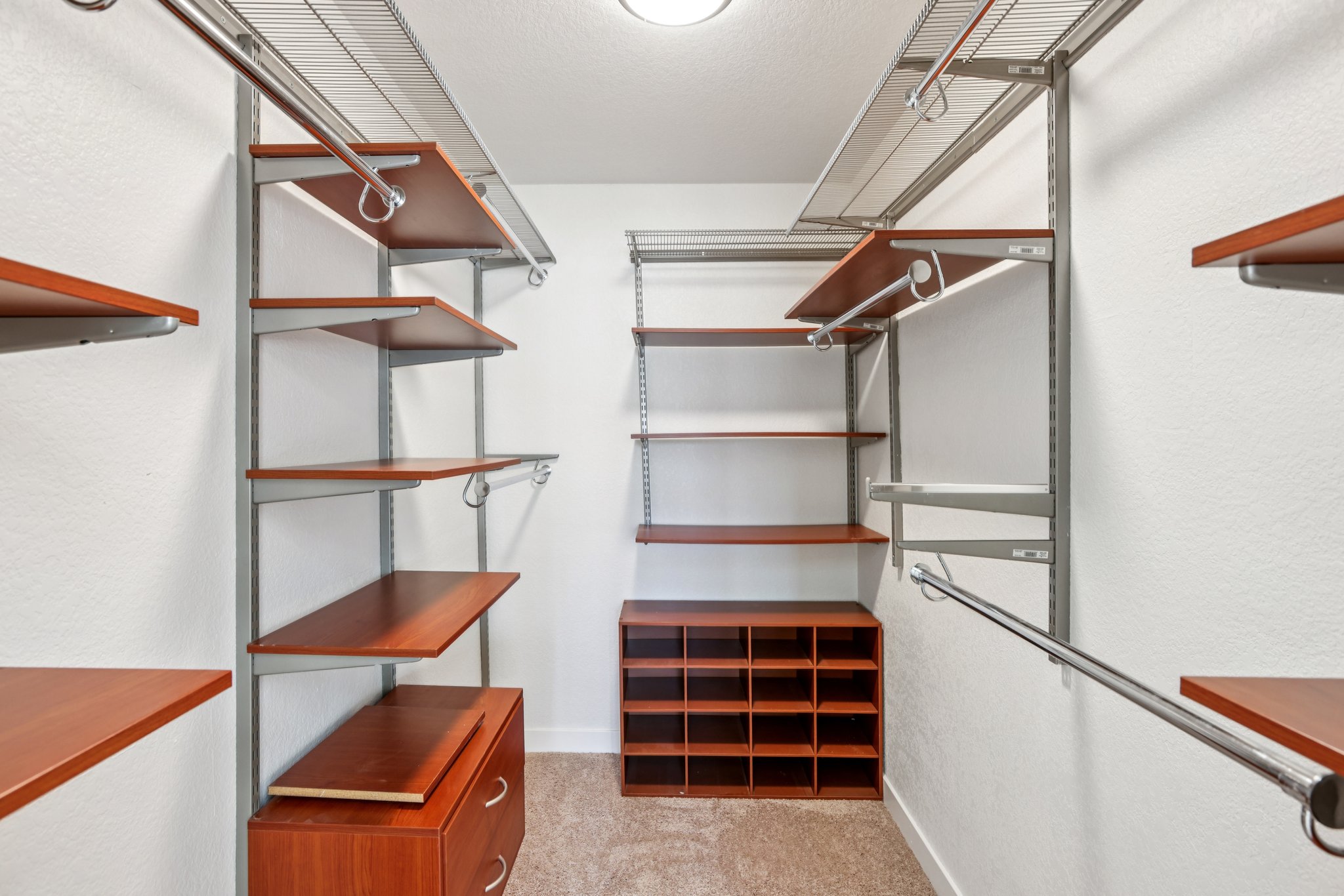 Bataan Rd-S1001-045.jpg