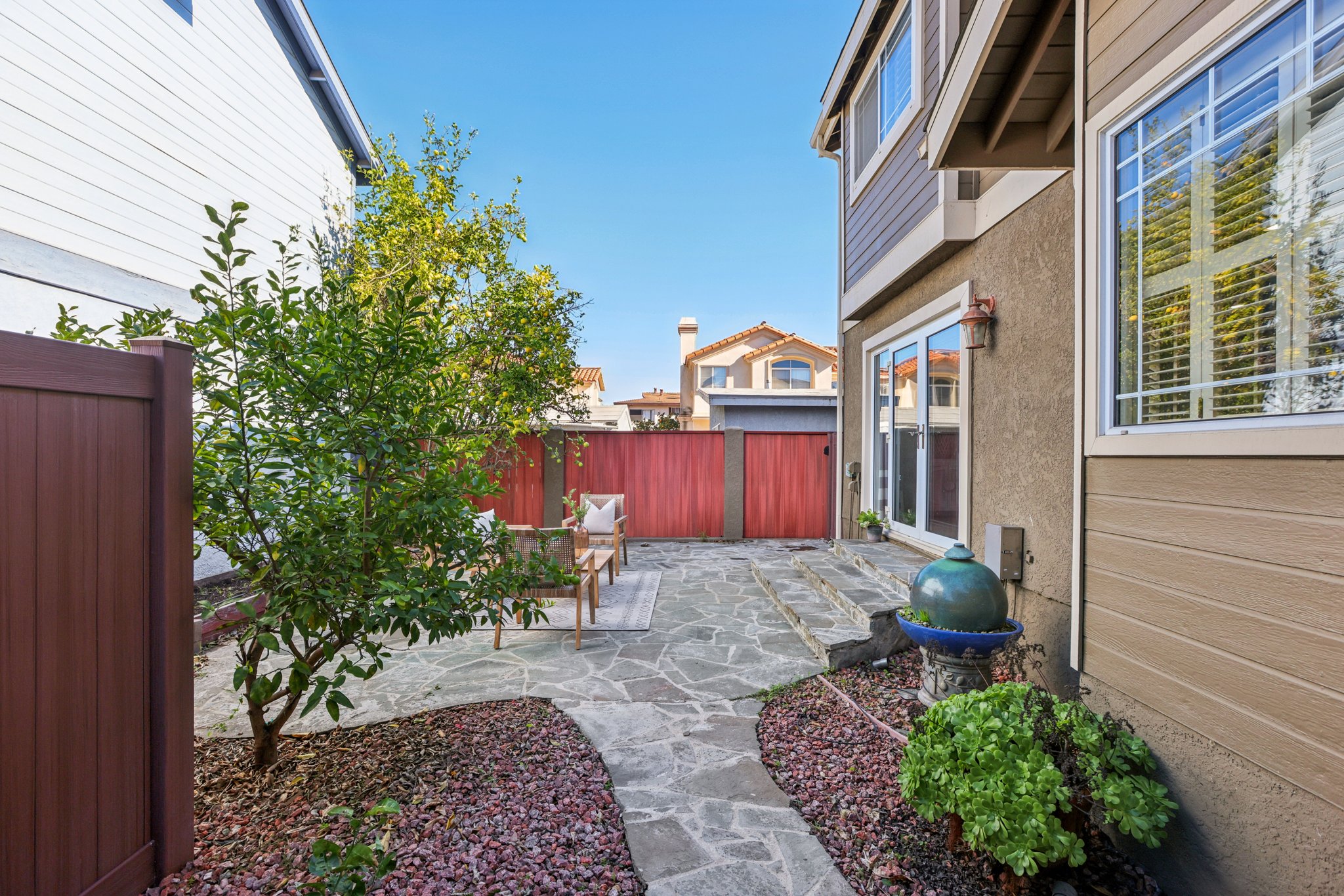 Bataan Rd-S1001-049.jpg