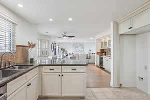 Bataan Rd-S1001-028.jpg