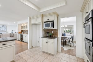 Bataan Rd-S1001-029.jpg