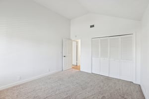 Bataan Rd-S1001-032.jpg