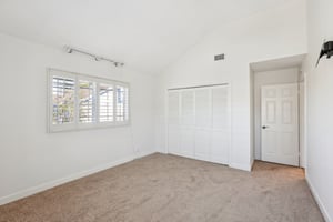 Bataan Rd-S1001-034.jpg