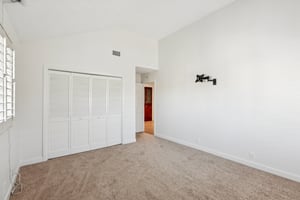 Bataan Rd-S1001-035.jpg