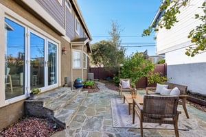 Bataan Rd-S1001-046.jpg