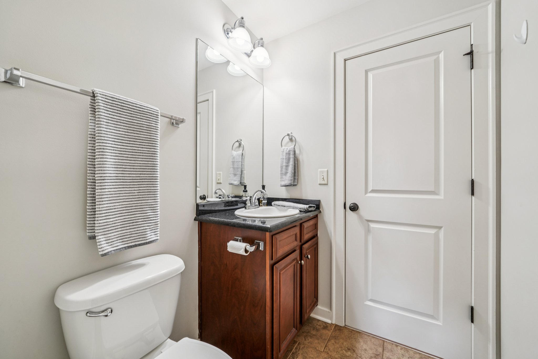 Regent Park Ln-S2103-046.jpg