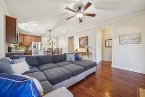 Regent Park Ln-S2103-011.jpg