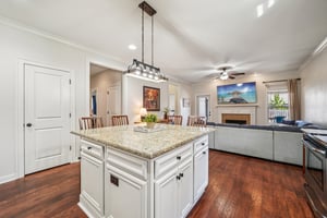 Regent Park Ln-S2103-016.jpg