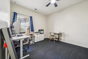 Regent Park Ln-S2103-023.jpg