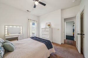 Regent Park Ln-S2103-026.jpg