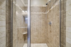 Regent Park Ln-S2103-037.jpg