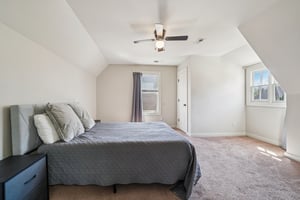 Regent Park Ln-S2103-043.jpg