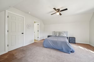 Regent Park Ln-S2103-045.jpg