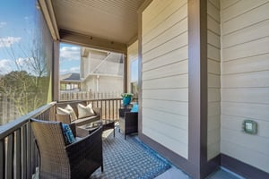 Regent Park Ln-S2103-051.jpg