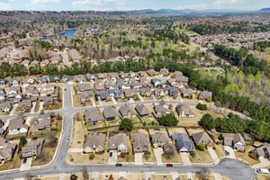 Regent Park Ln-S2103-063.jpg