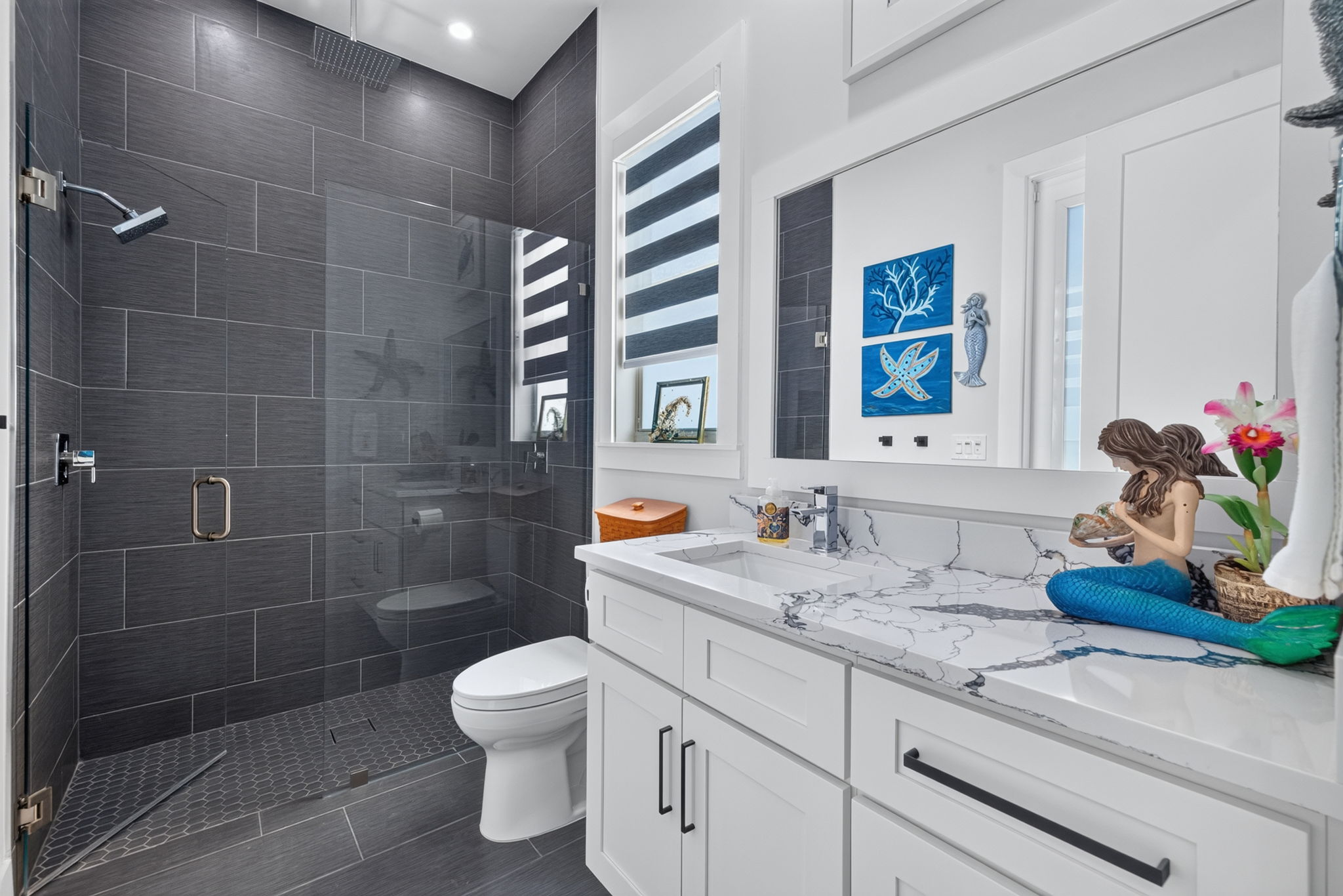 Guest Bathroom 2