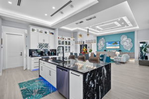 Kitchen 2 of 5