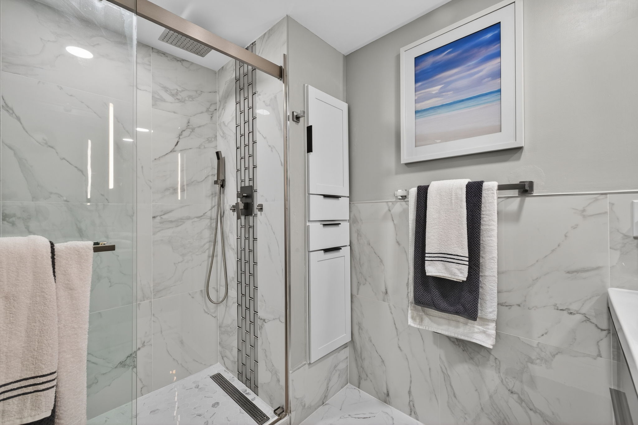 Guest Bathroom 1 of 2