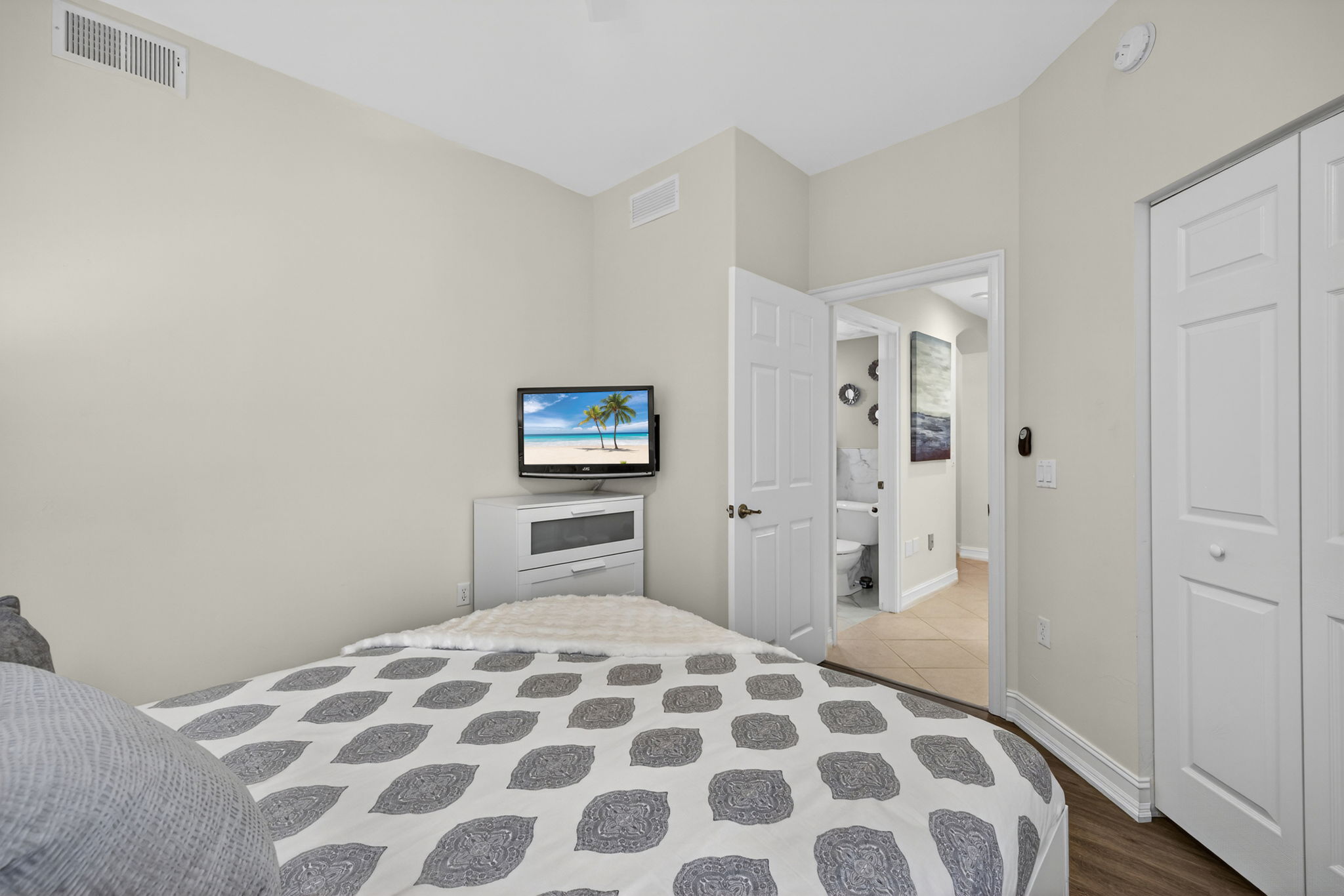 Split floorplan for privacy