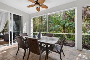 3rd dining area on screened lanai seats 6