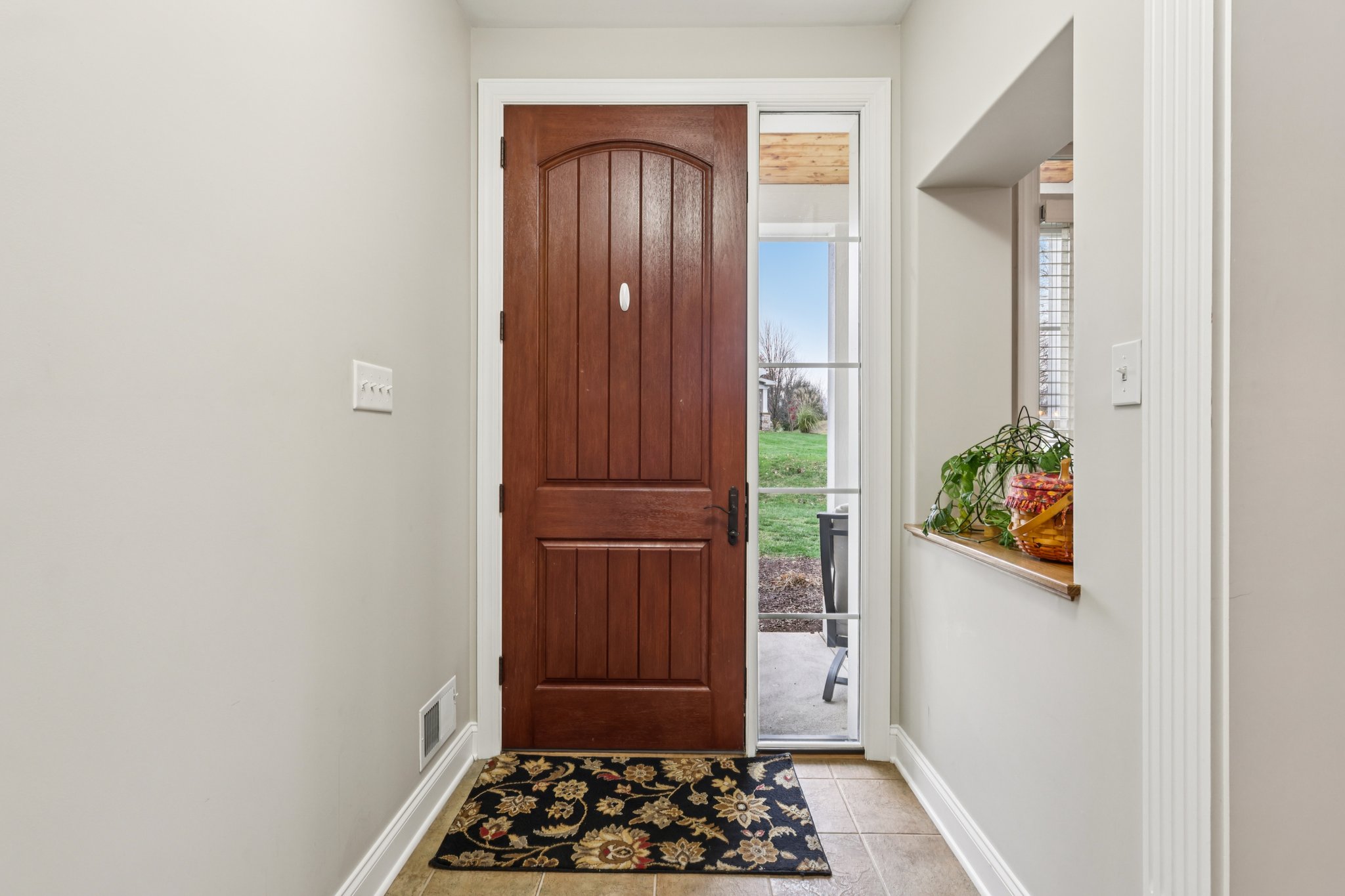 Deacon Dr-S2011-009.jpg