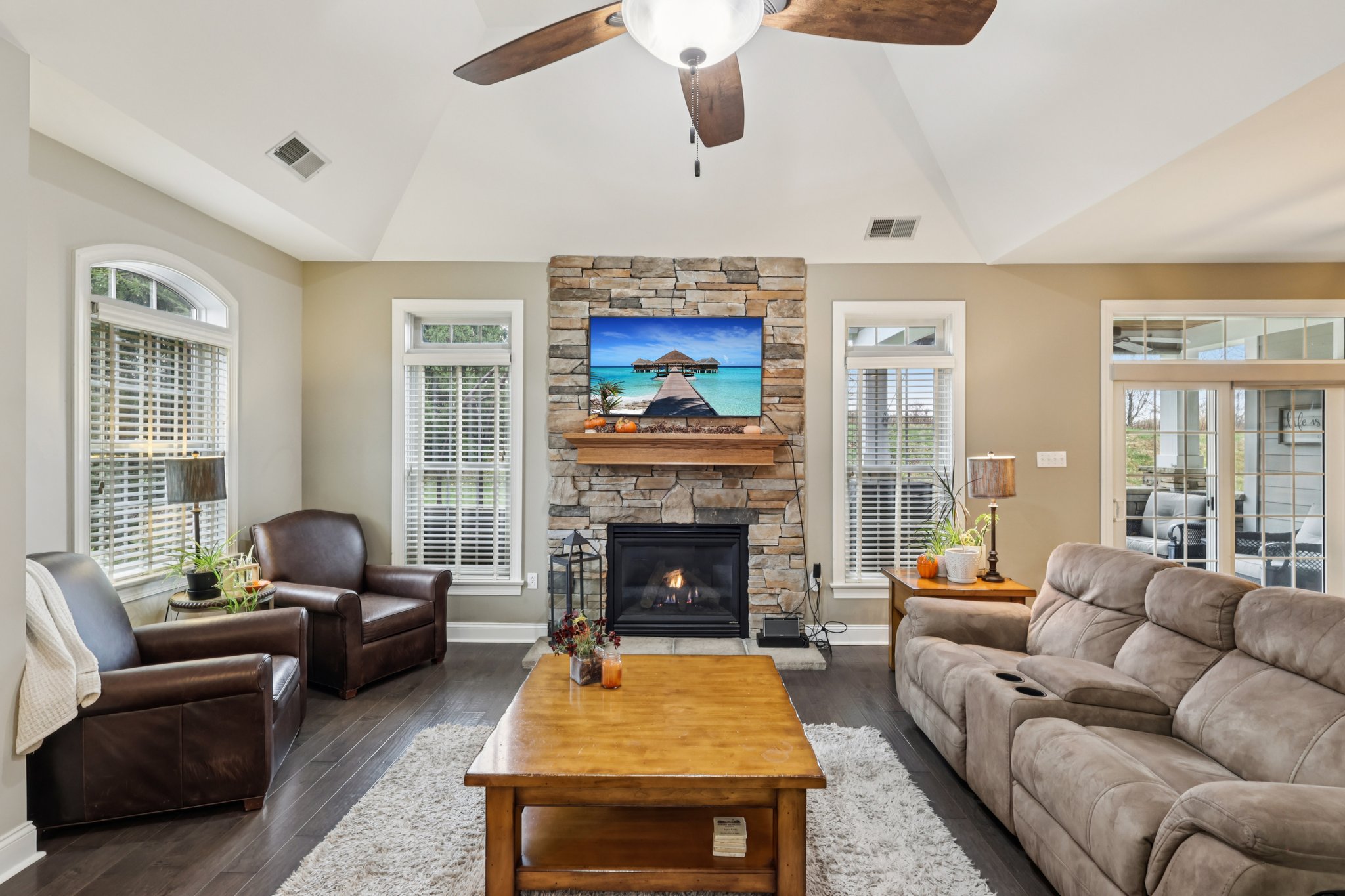 Deacon Dr-S2011-012.jpg