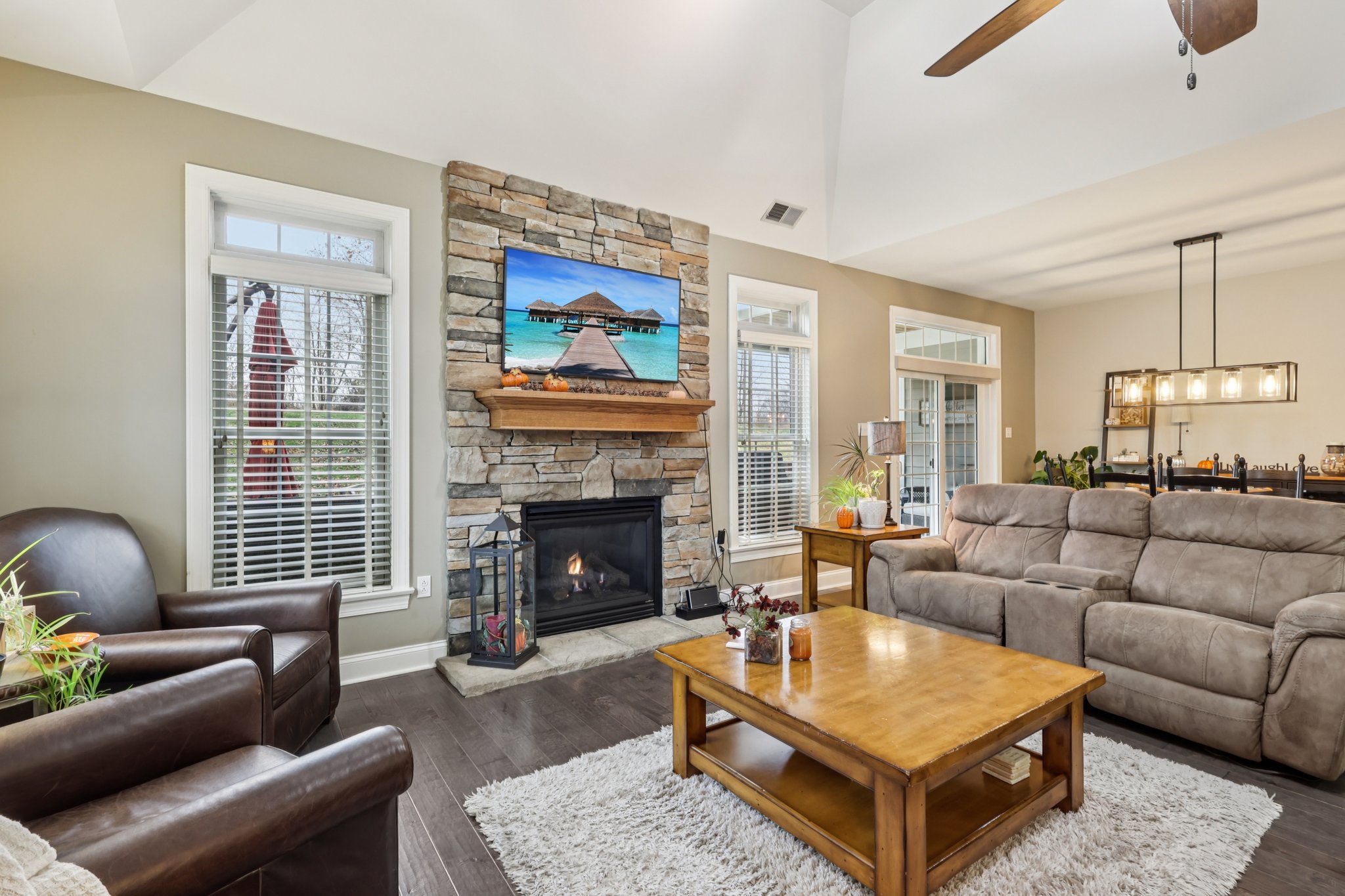 Deacon Dr-S2011-013.jpg