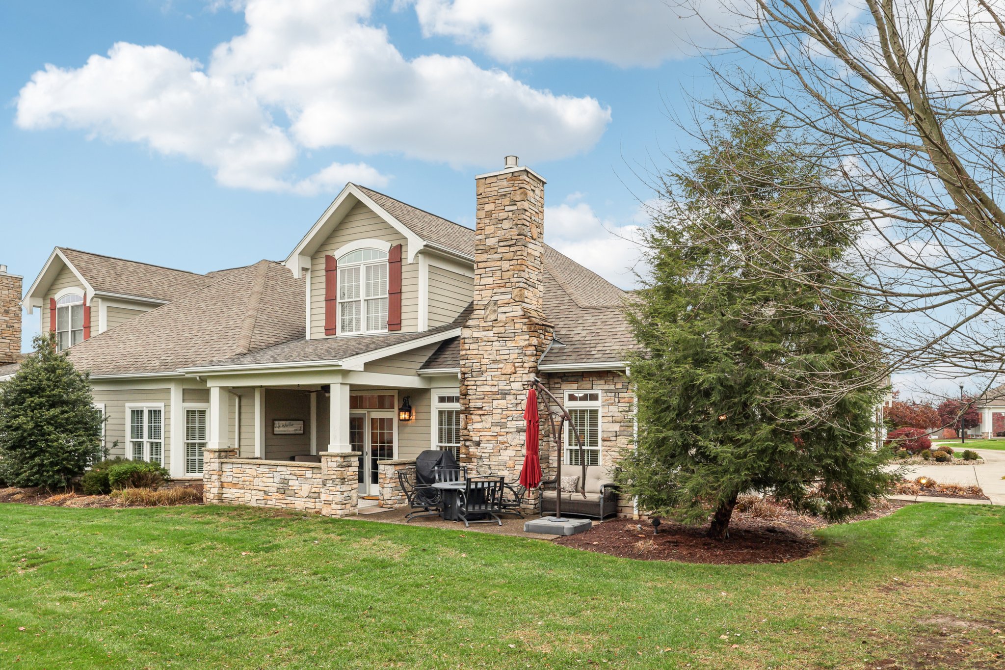 Deacon Dr-S2011-068.jpg