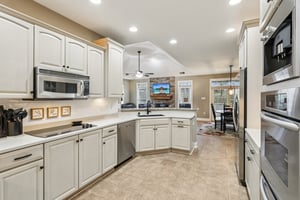 Deacon Dr-S2011-030.jpg