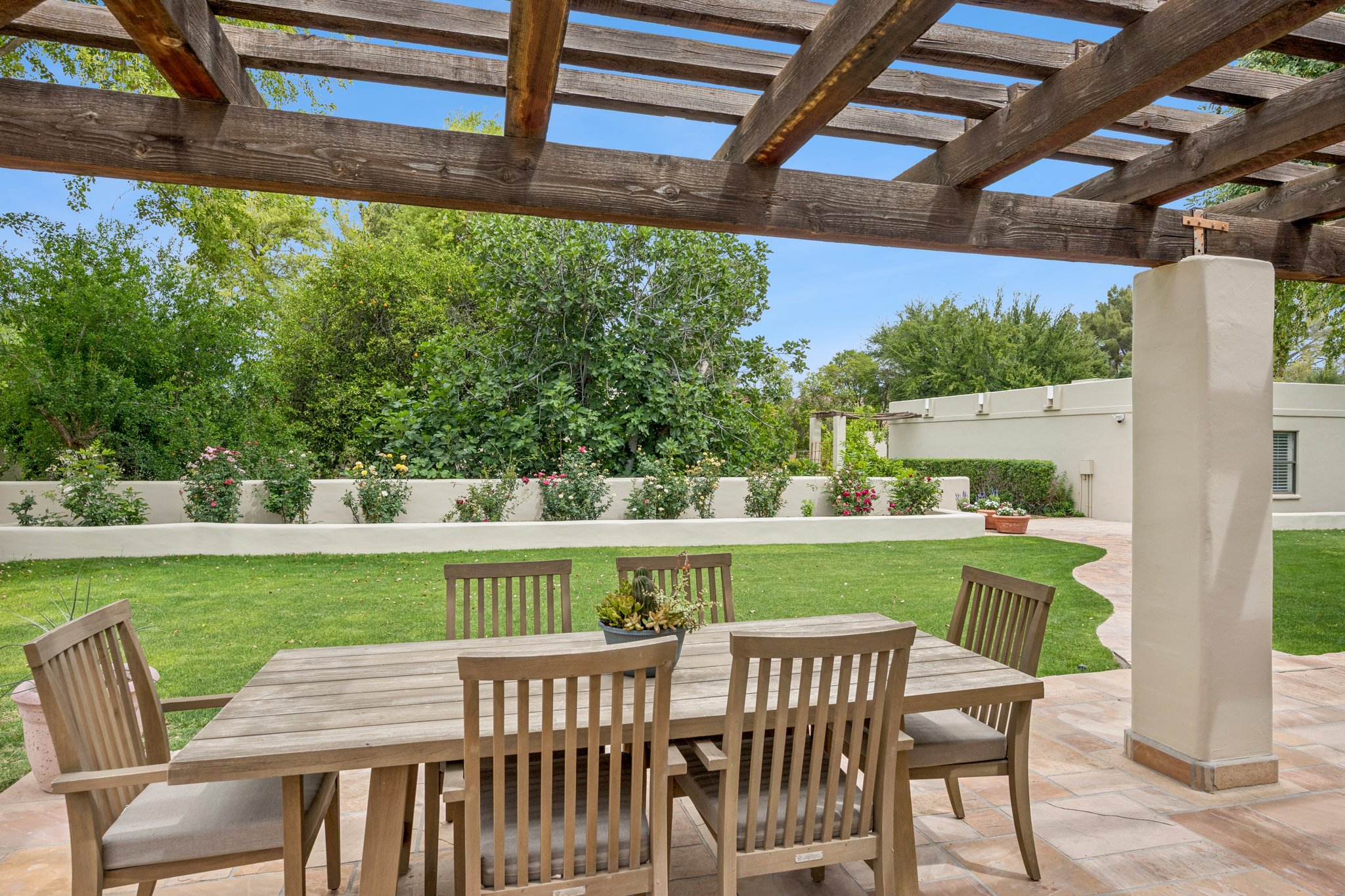 2002 E Caroline Ln - 006.jpg