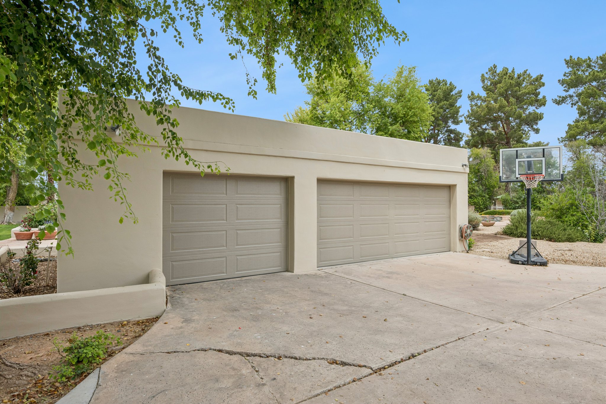 2002 E Caroline Ln - 015.jpg