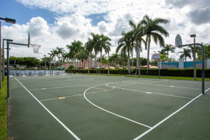  Photo 33