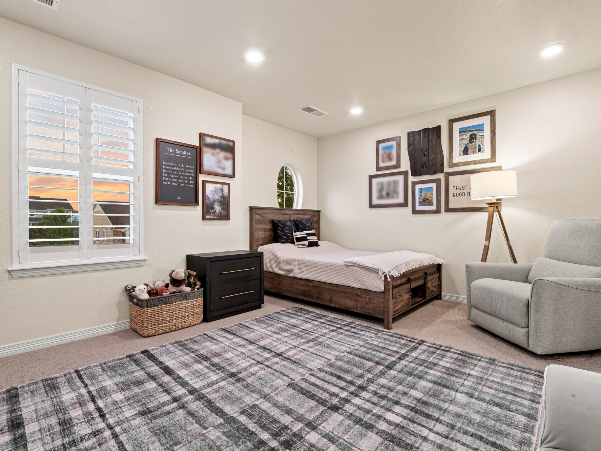  Photo 62