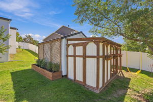 20024 Fern Glen Lane N - New custom chicken coop