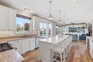 20024 Fern Glen Lane N - New hardware, nice under cabinet lighting