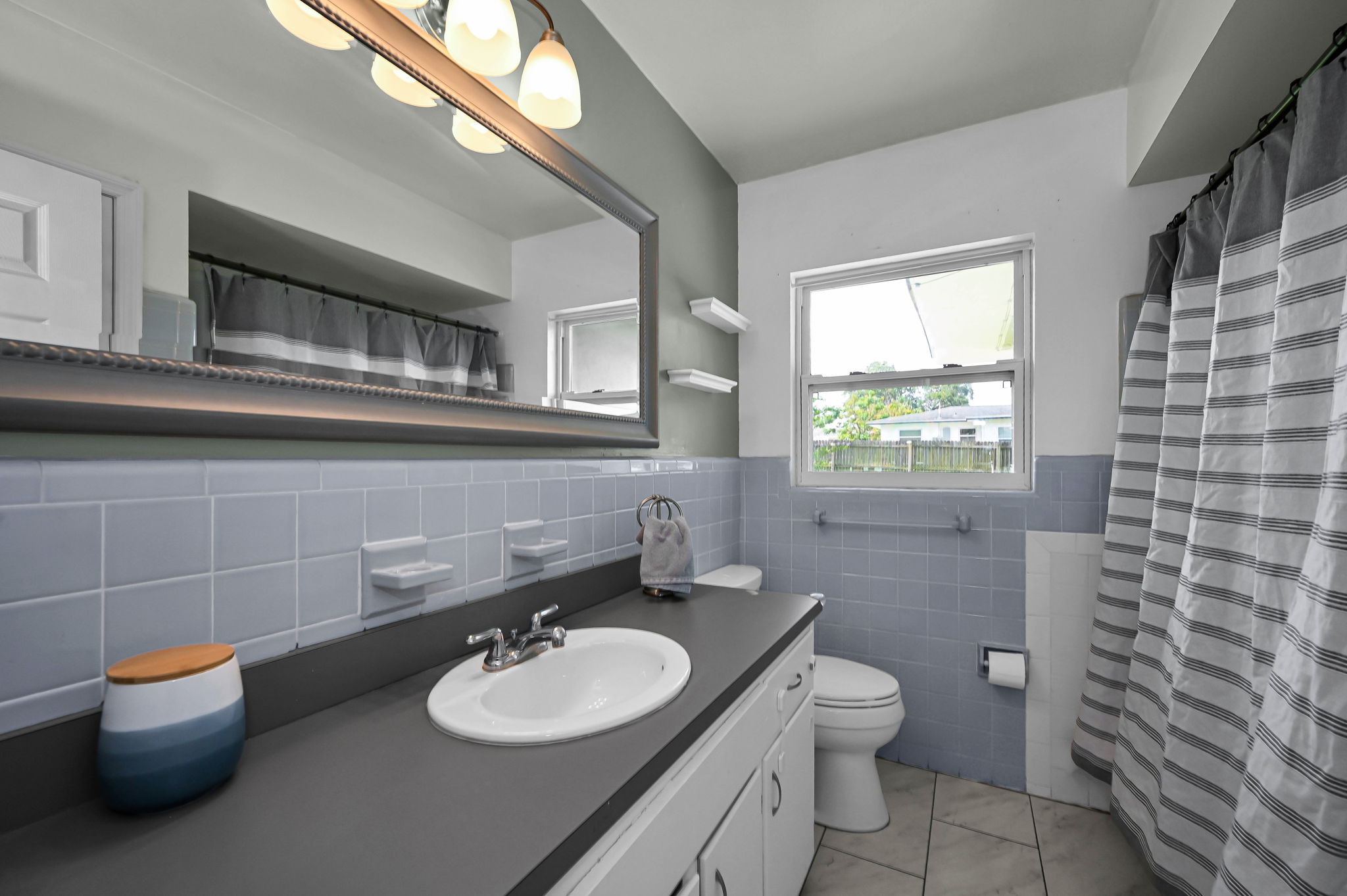 Bathroom1