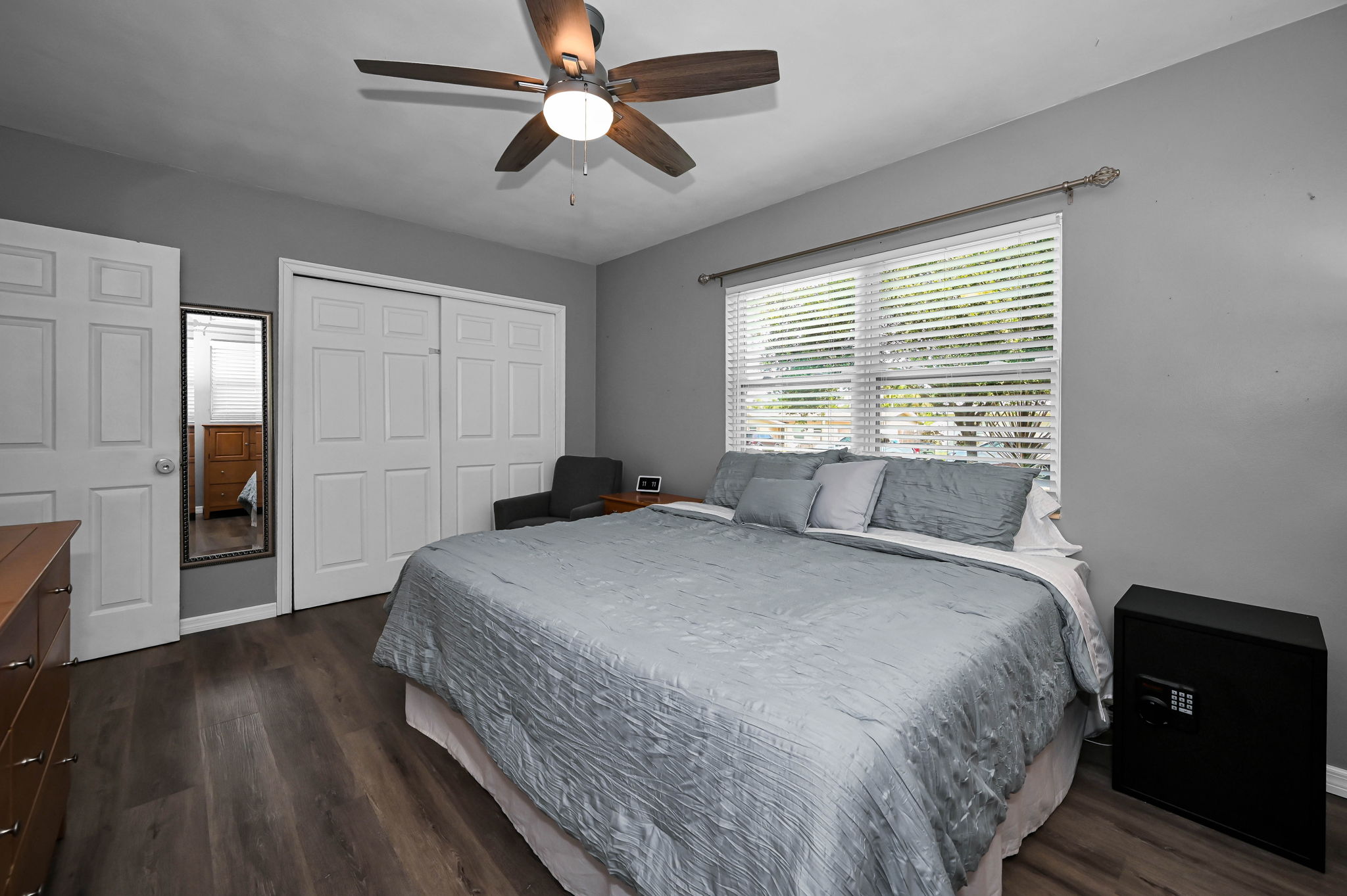 Bedroom1b