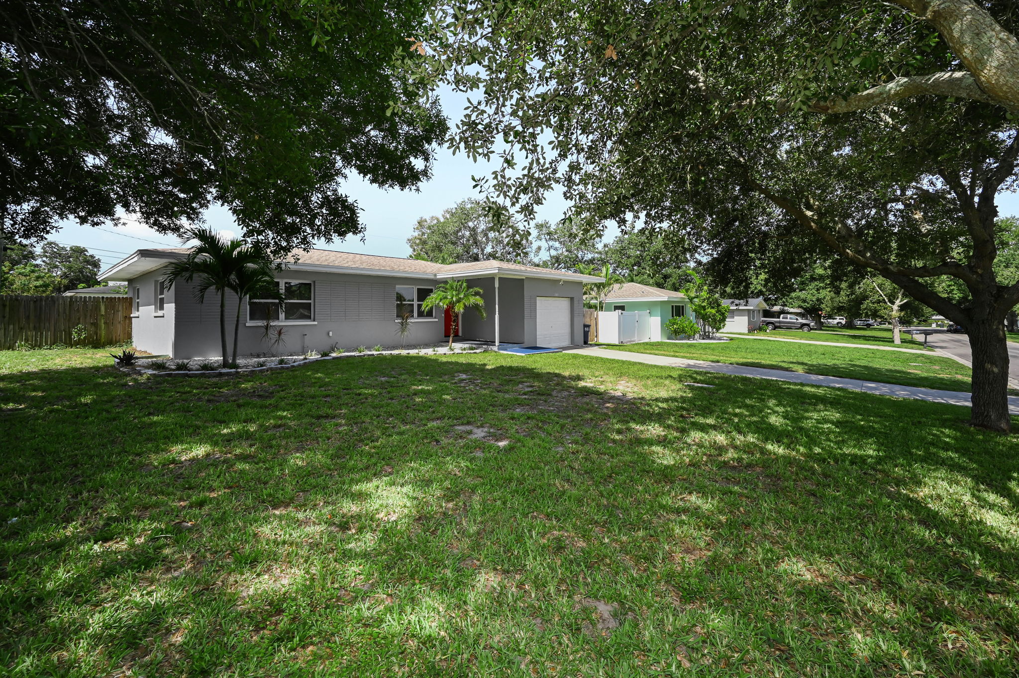 Front Exterior5