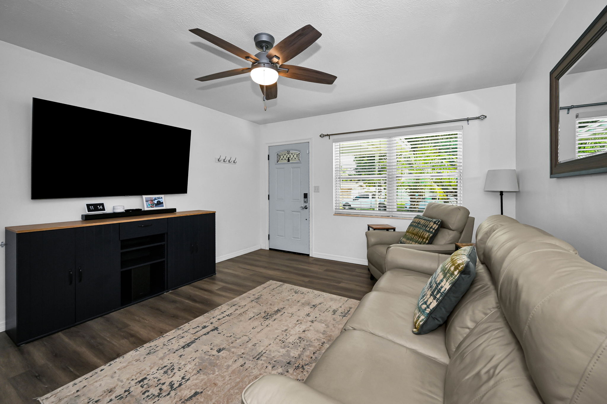 Living Room2