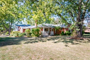  Photo 0