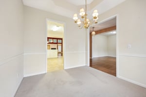 Santenay Dr S W-009.jpg