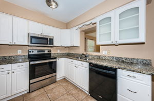 Kitchen 2-2