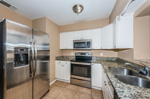 Kitchen 3-2