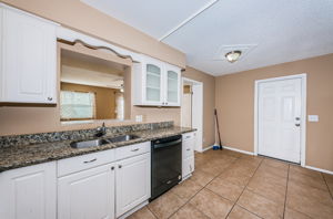 Kitchen 4-2